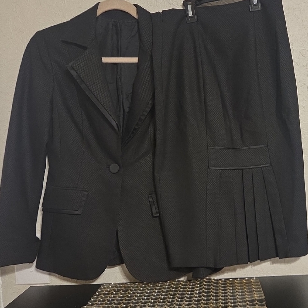 bebe Textured Black Suit Set